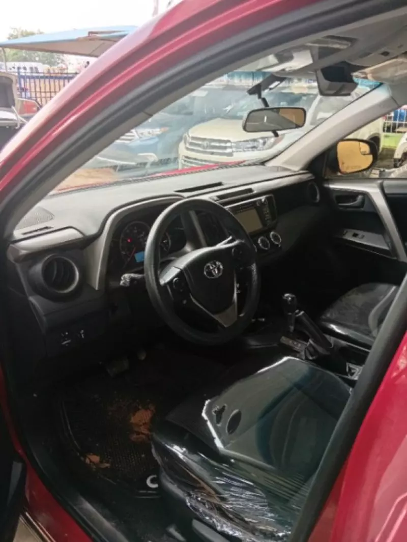Toyota RAV4 - 2016