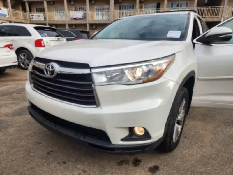 TOYOTA Highlander   - 2015