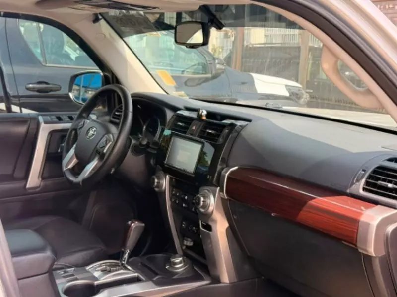 Lexus LX 600   - 2023