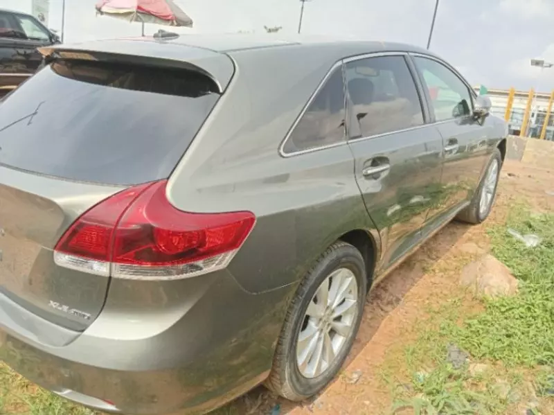 Toyota Venza   - 2014