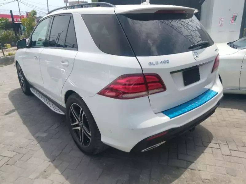 Mercedes-Benz GLE-Class   - 2018