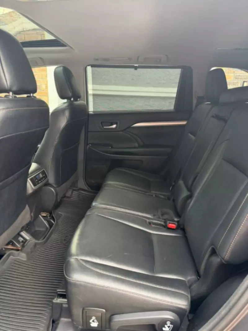 Toyota Highlander   - 2018