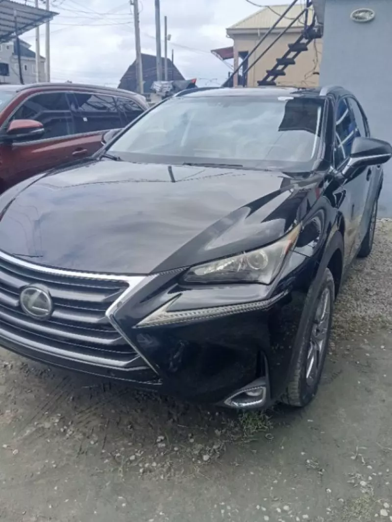 Lexus NX 200T   - 2016
