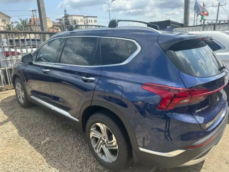 Hyundai Santa Fe   - 2022