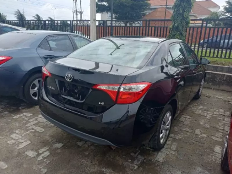 Toyota Corolla   - 2014