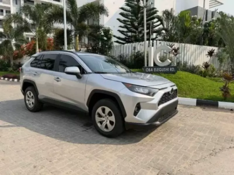 TOYOTA RAV 4   - 2019