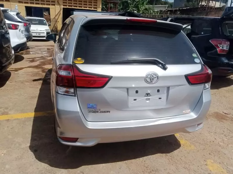 Toyota Fielder    - 2016
