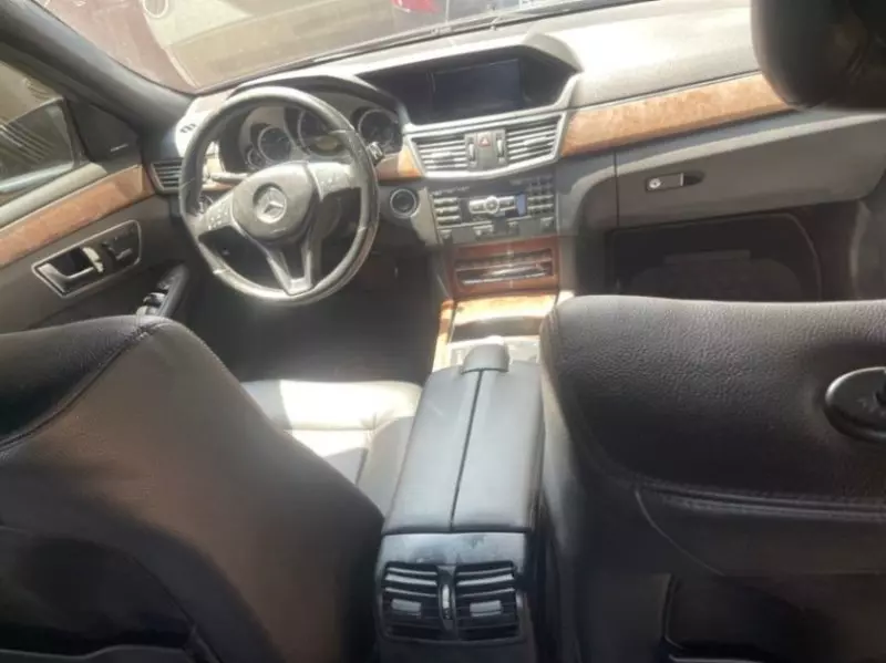 Mercedes-Benz E350   - 2012