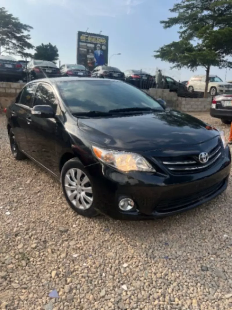 Toyota Corolla   - 2013