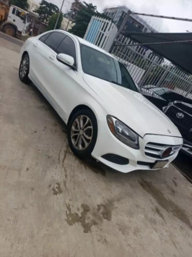 Mercedes-Benz C 300   - 2015