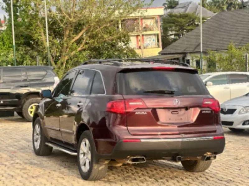 Acura MDX - 2010