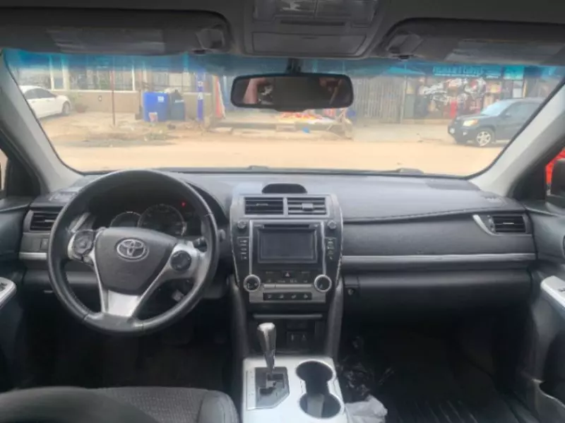 Toyota Camry   - 2014
