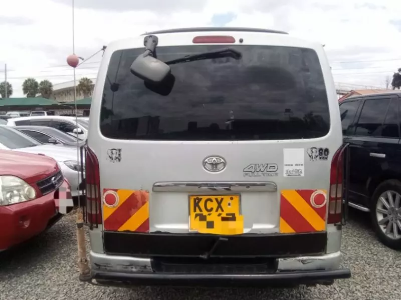 Toyota Hiace   - 2012