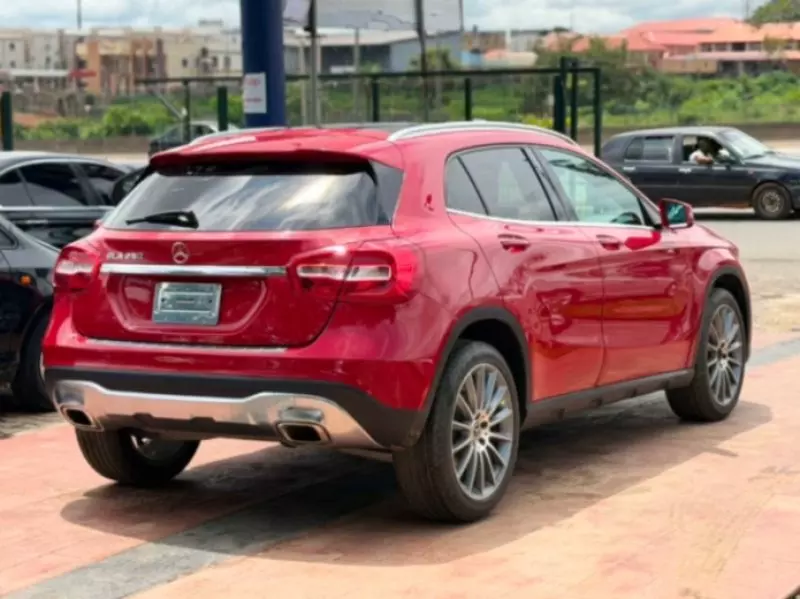 Mercedes-Benz GLA 250   - 2017
