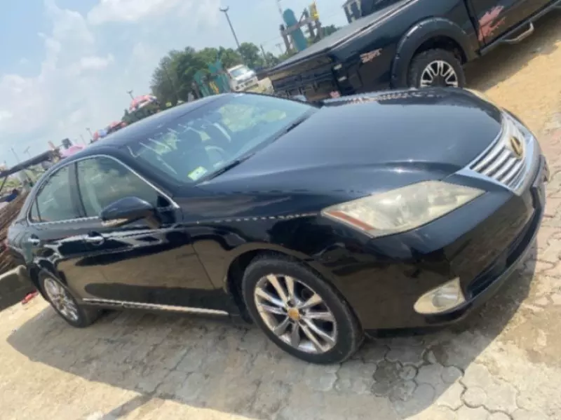 Lexus ES 350   - 2011