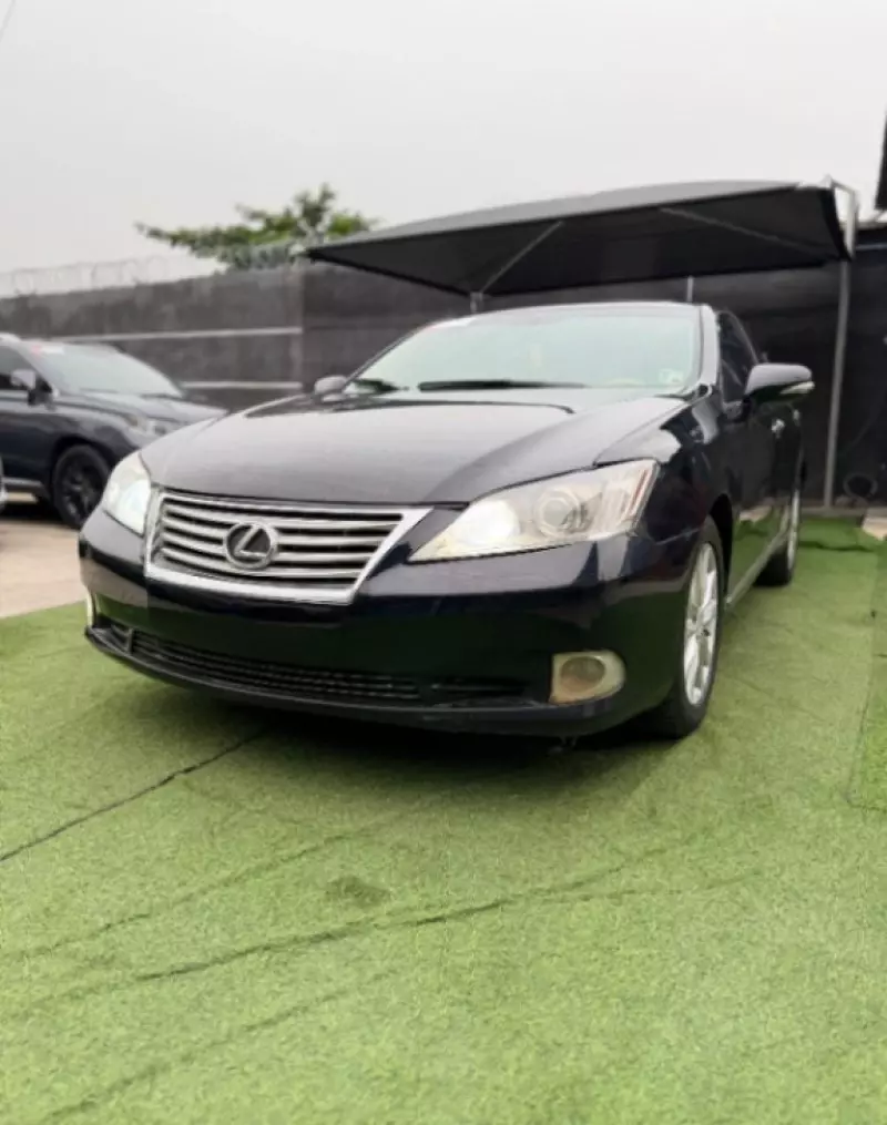 Lexus ES 350   - 2011