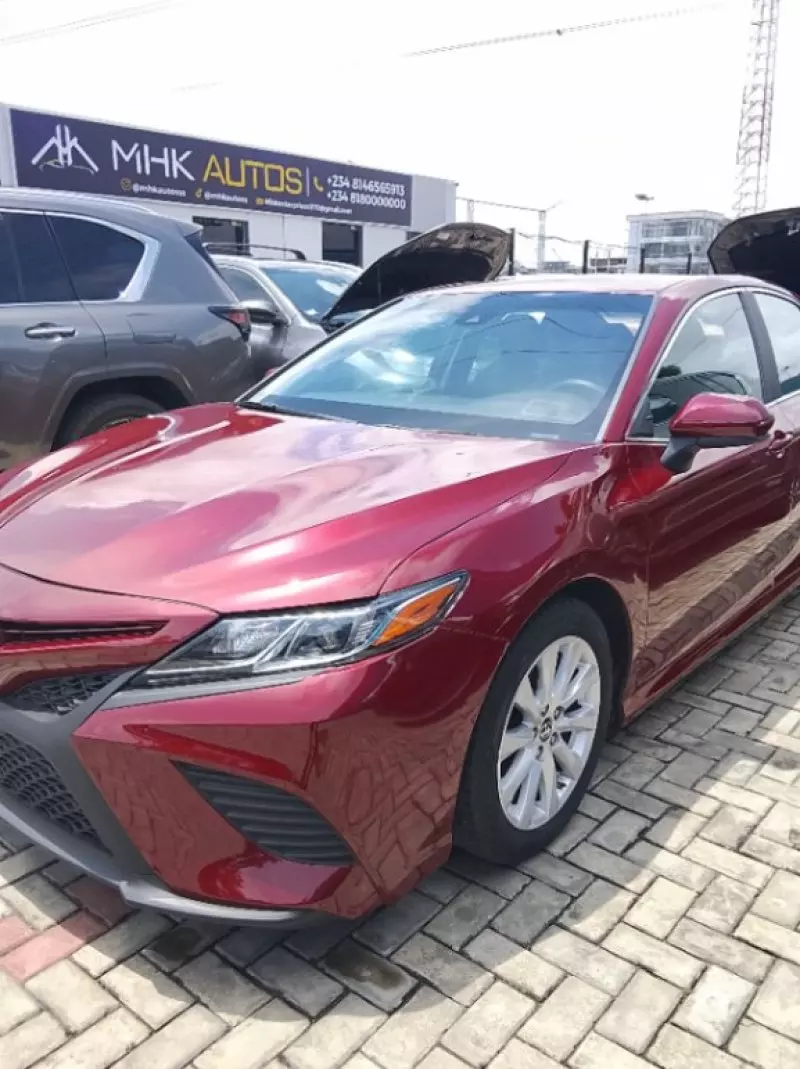 TOYOTA Camry   - 2019
