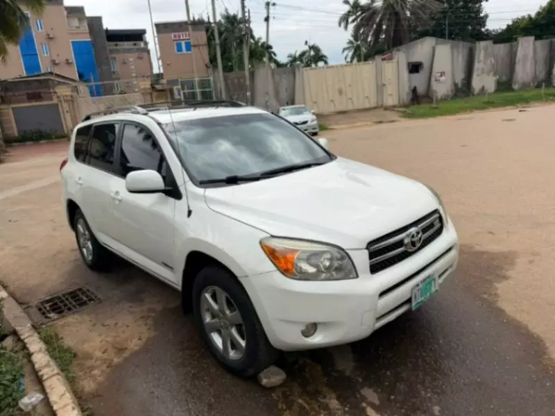 TOYOTA Rav4 - 2007