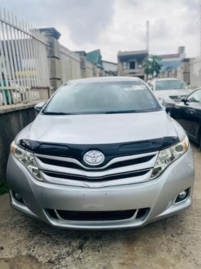 Toyota Venza   - 2015