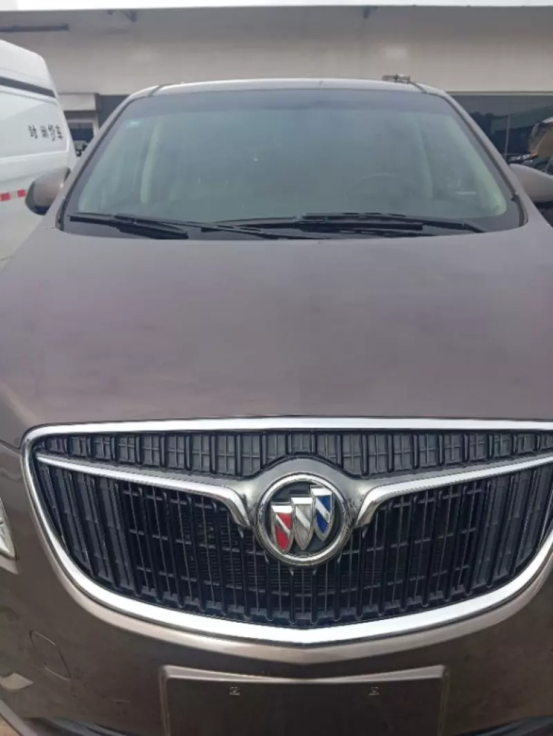 Buick Regal   - 2018