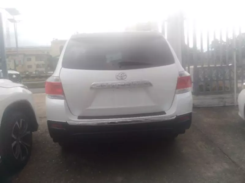 TOYOTA Highlander   - 2012