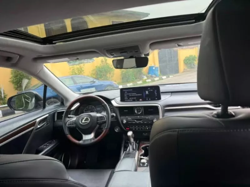 Lexus RX   - 2021