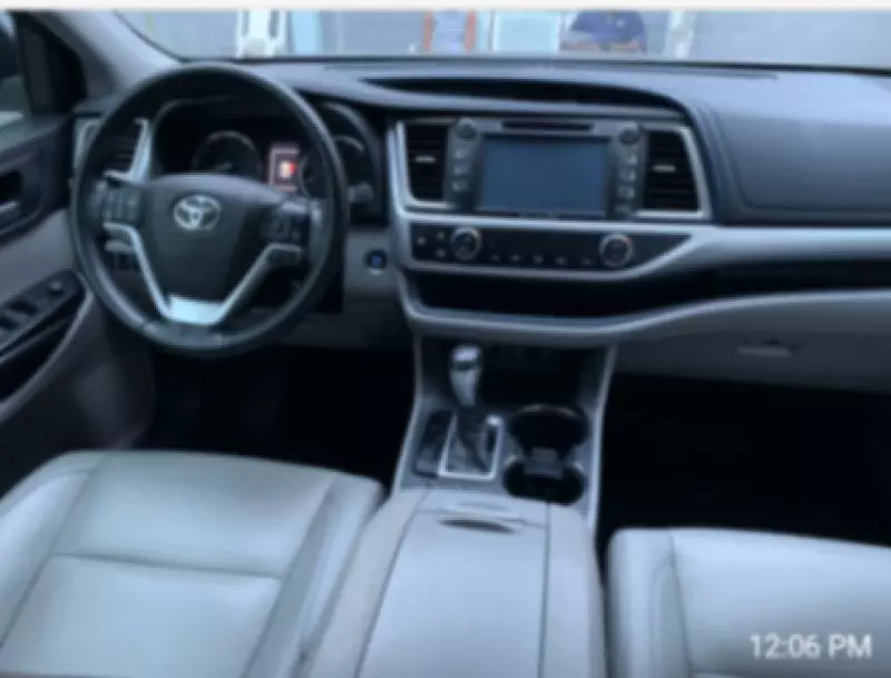 Toyota Highlander   - 2019