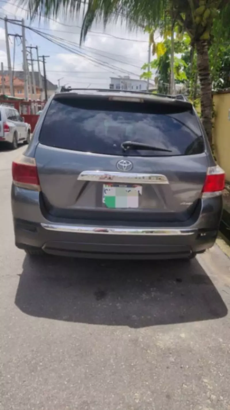 TOYOTA Highlander - 2012
