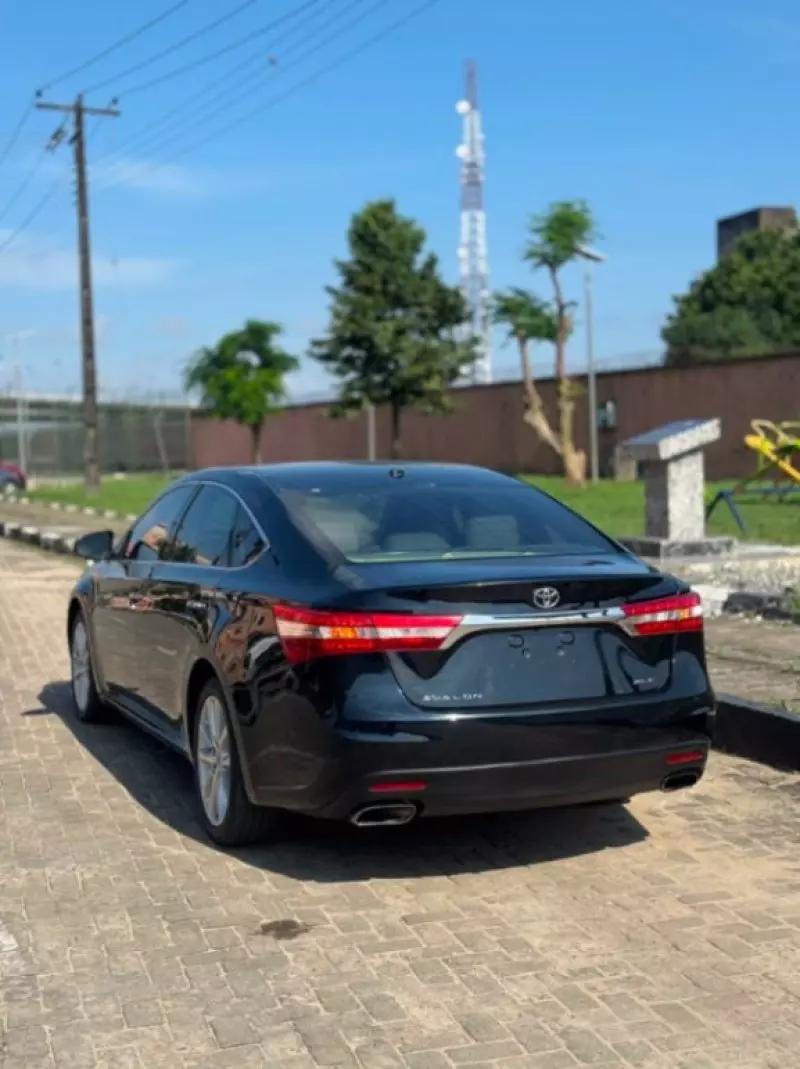 TOYOTA Avalon   - 2013