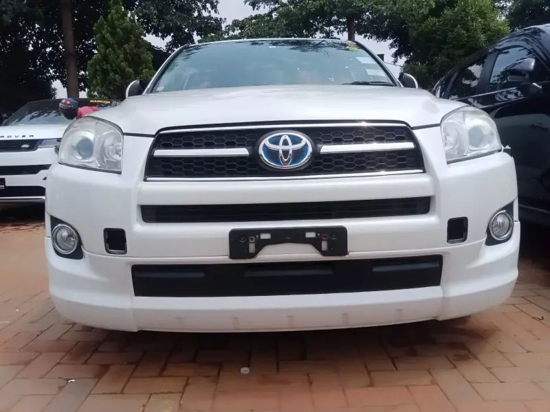 Toyota Vanguard    - 2012