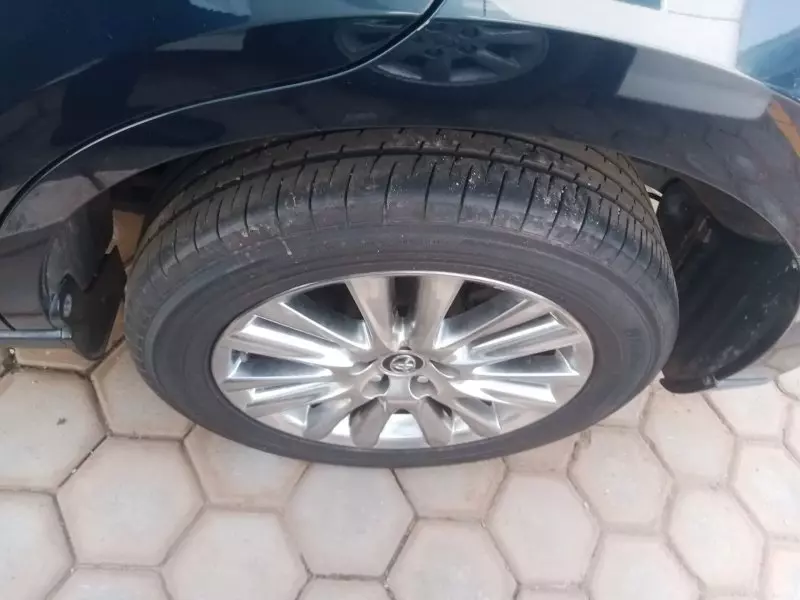 Toyota Harrier   - 2017