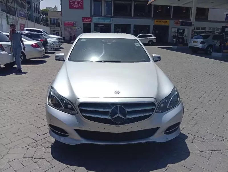 Mercedes-Benz E350   - 2014