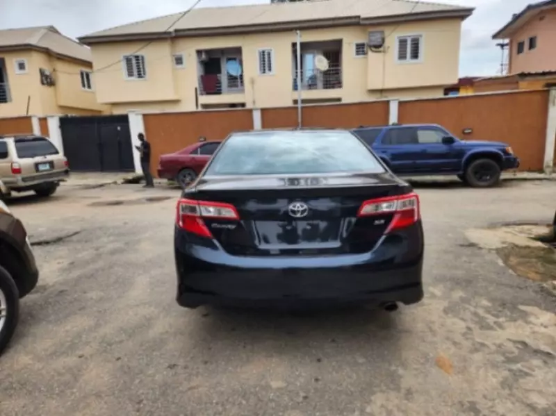 TOYOTA Camry   - 2012