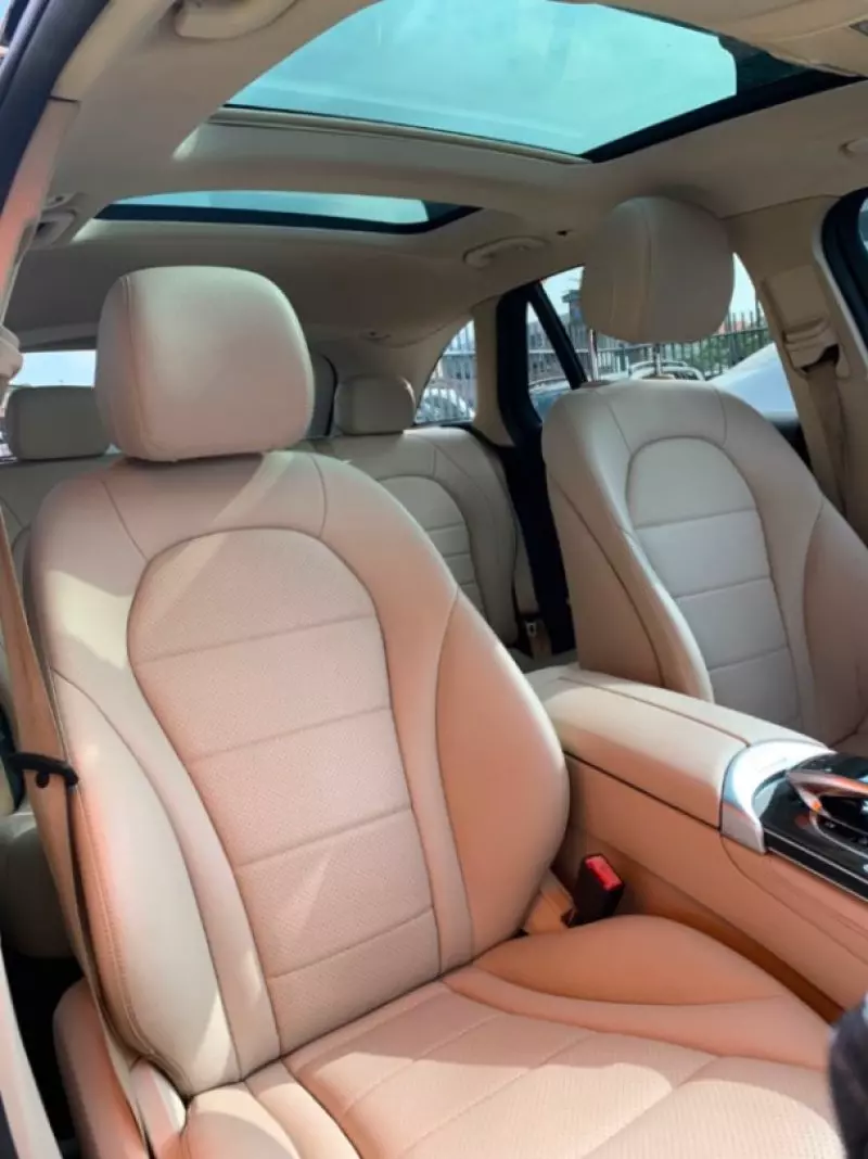 Mercedes-Benz GLC 300   - 2016