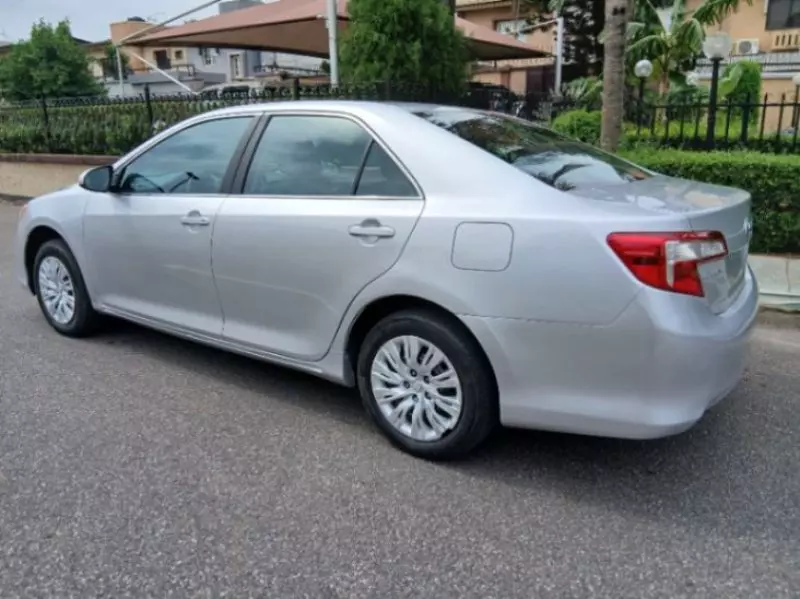 TOYOTA Camry - 2014