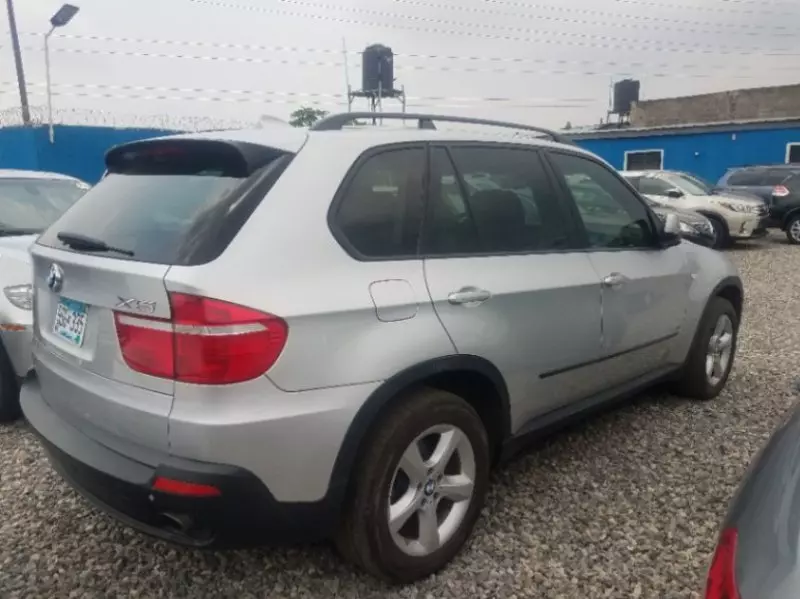 BMW X5   - 2010