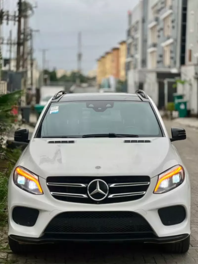 Mercedes-Benz GLE 400   - 2018