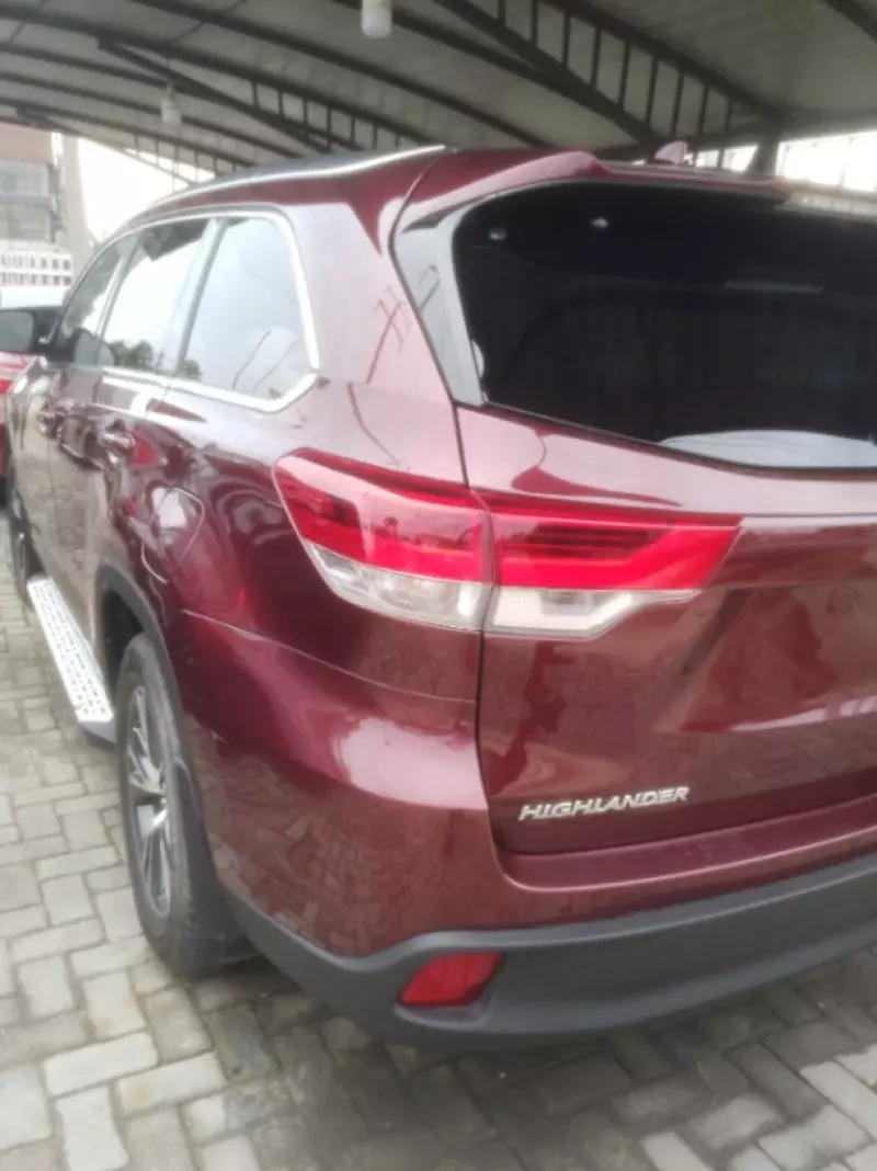Toyota Highlander   - 2016