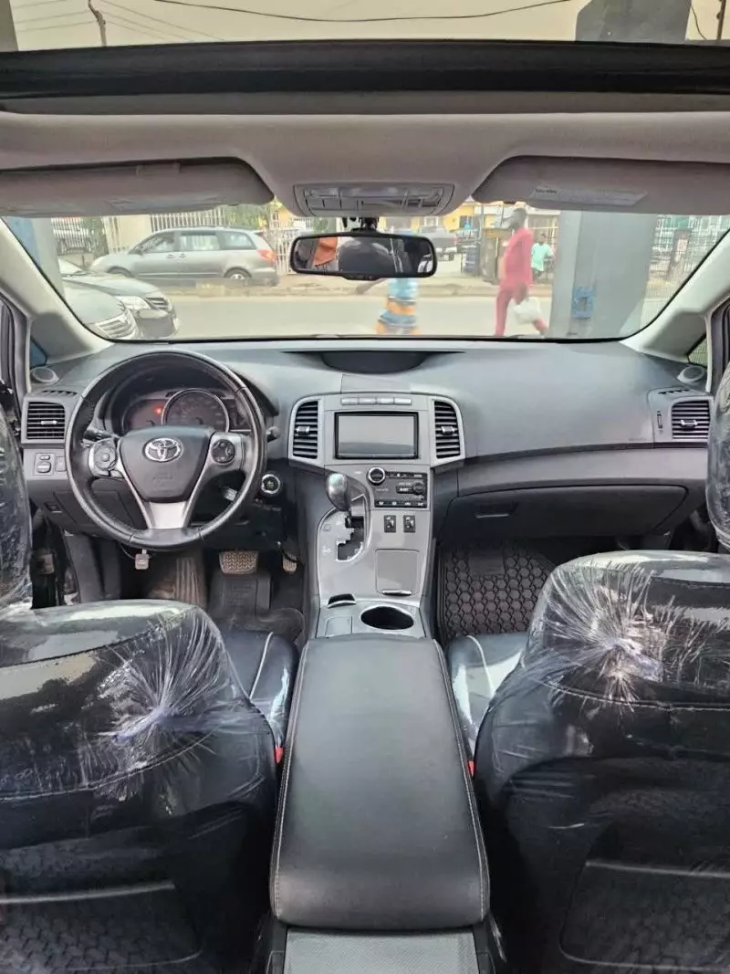 Toyota Venza   - 2013