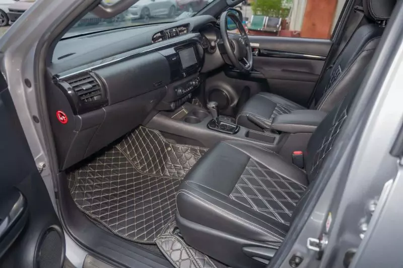 TOYOTA Hilux - 2019