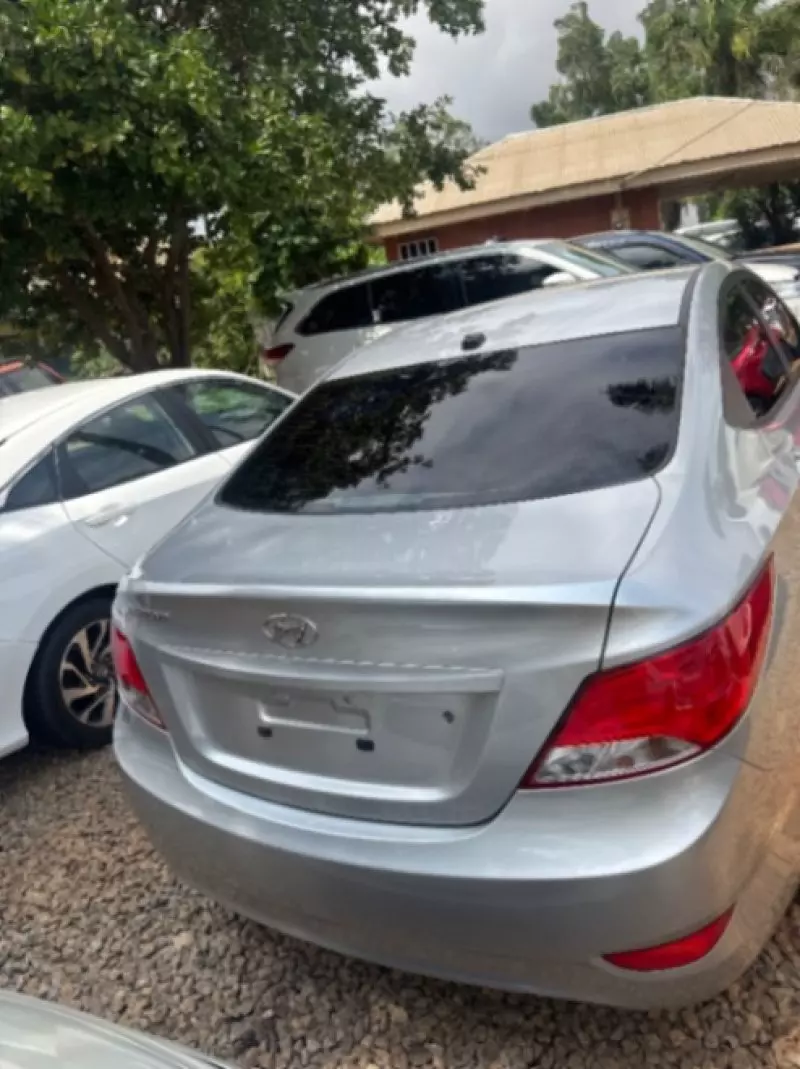 Hyundai Accent RB   - 2016