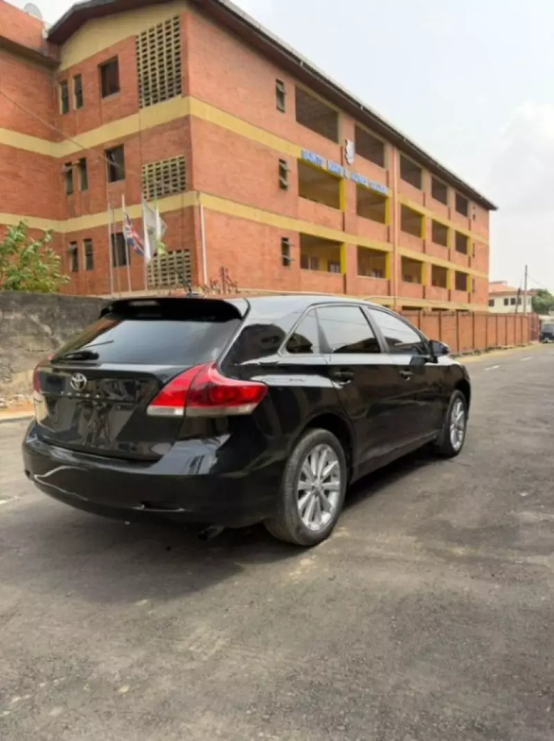 Toyota Venza   - 2014