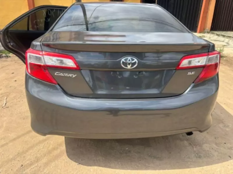 TOYOTA Camry   - 2012