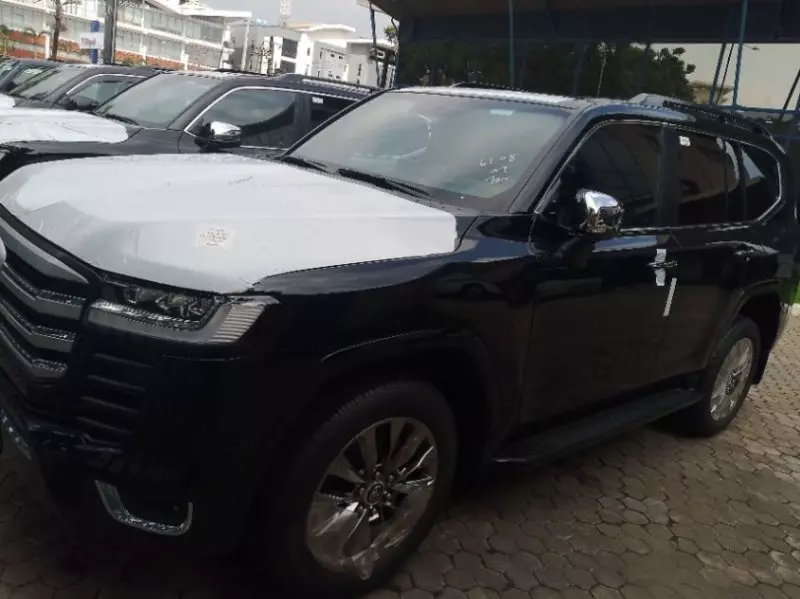 Toyota Land Cruiser   - 2025