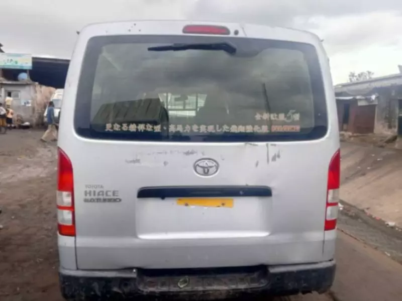 Toyota Hiace   - 2013