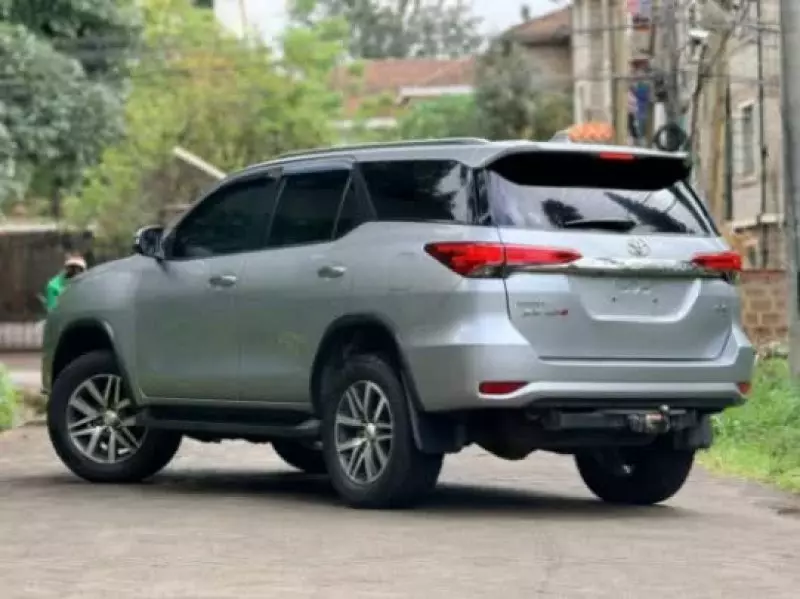 Toyota Fortuner   - 2017
