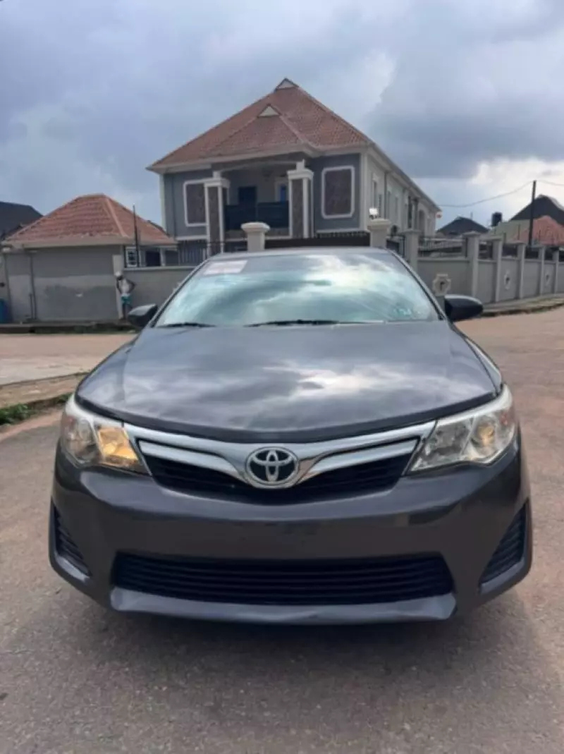 Toyota Camry   - 2014