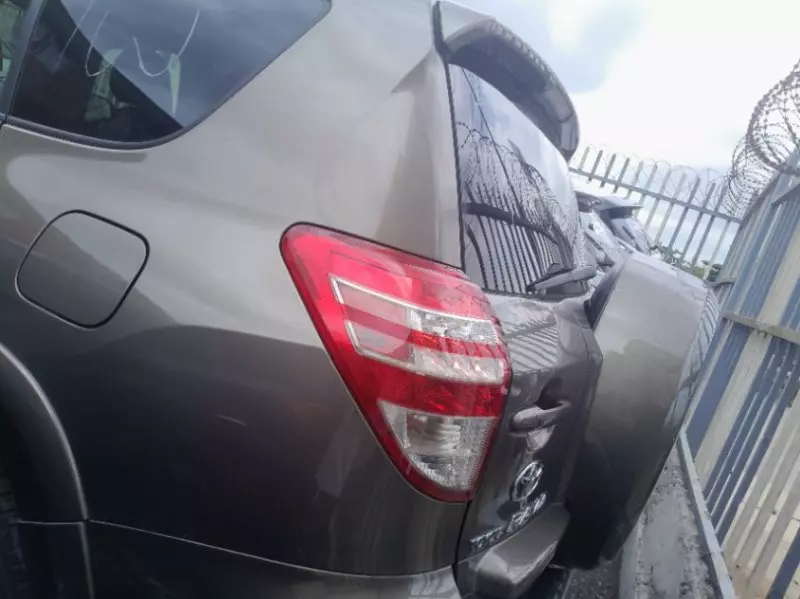 Toyota RAV4 - 2010