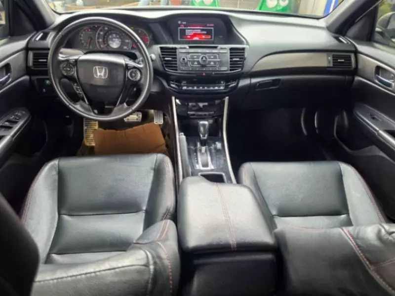 Honda Accord   - 2017