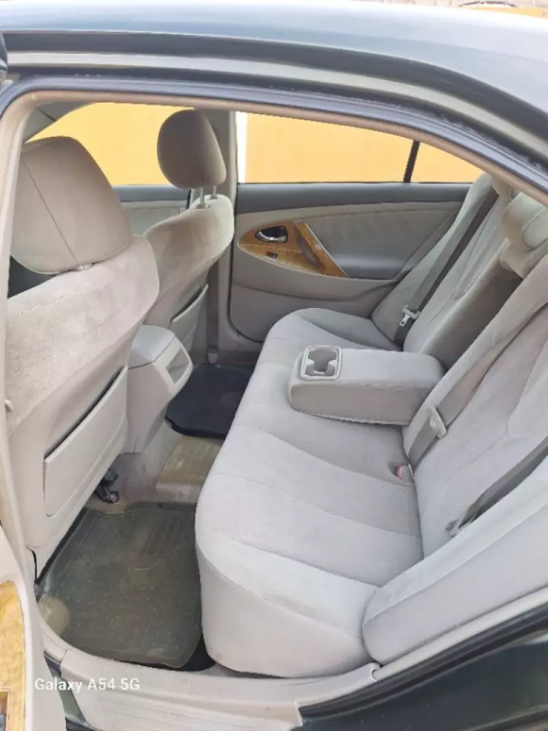 Toyota Camry   - 2011